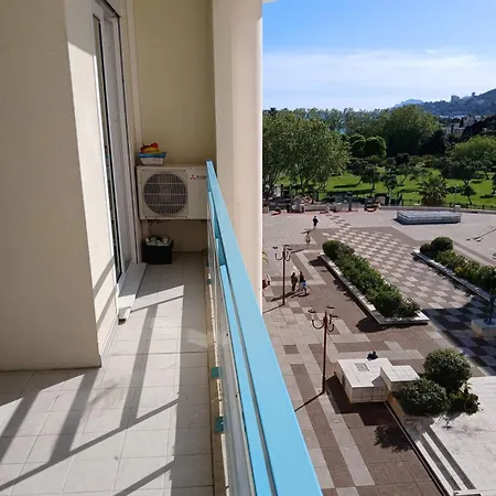 Bright Near With Pool Apartment